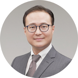 A photo of Richard Kim